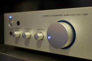 Предварительный усилитель