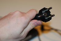 Устройство плавного включения усилителя