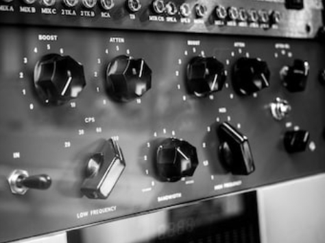 Предварительный усилитель